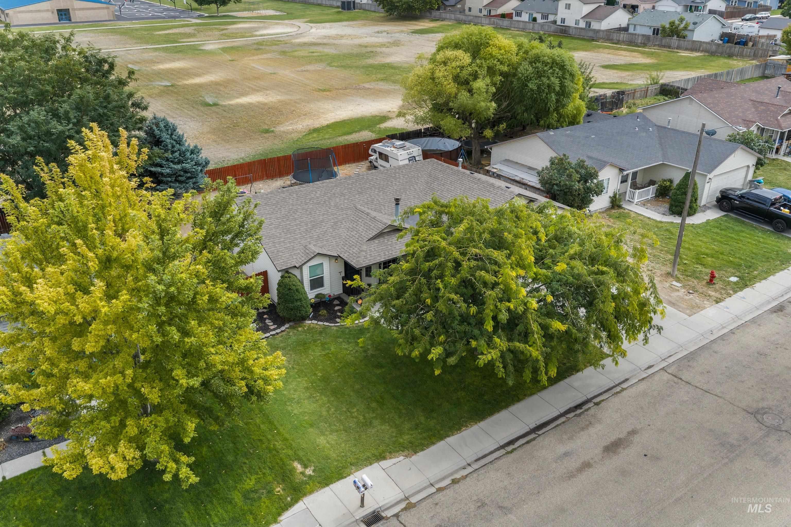 4901 Oxbow Ave Property Photo 35