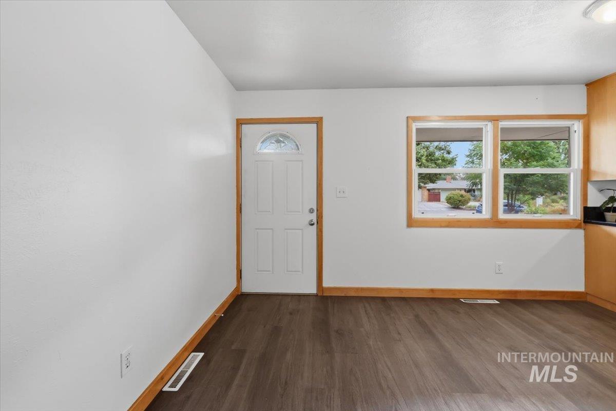 6010 W Poplar Drive Property Photo 4