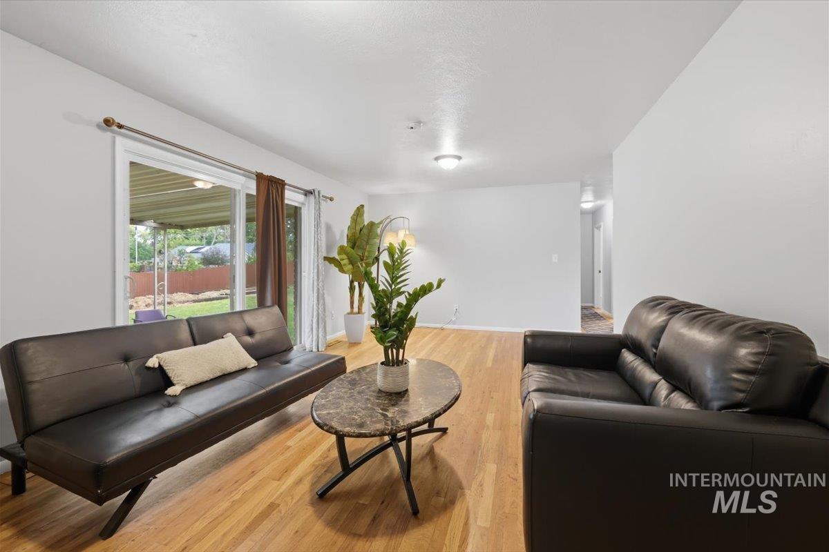 6010 W Poplar Drive Property Photo 8