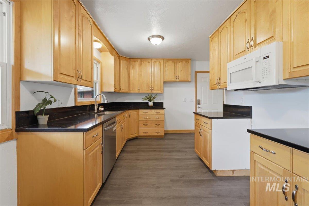 6010 W Poplar Drive Property Photo 10