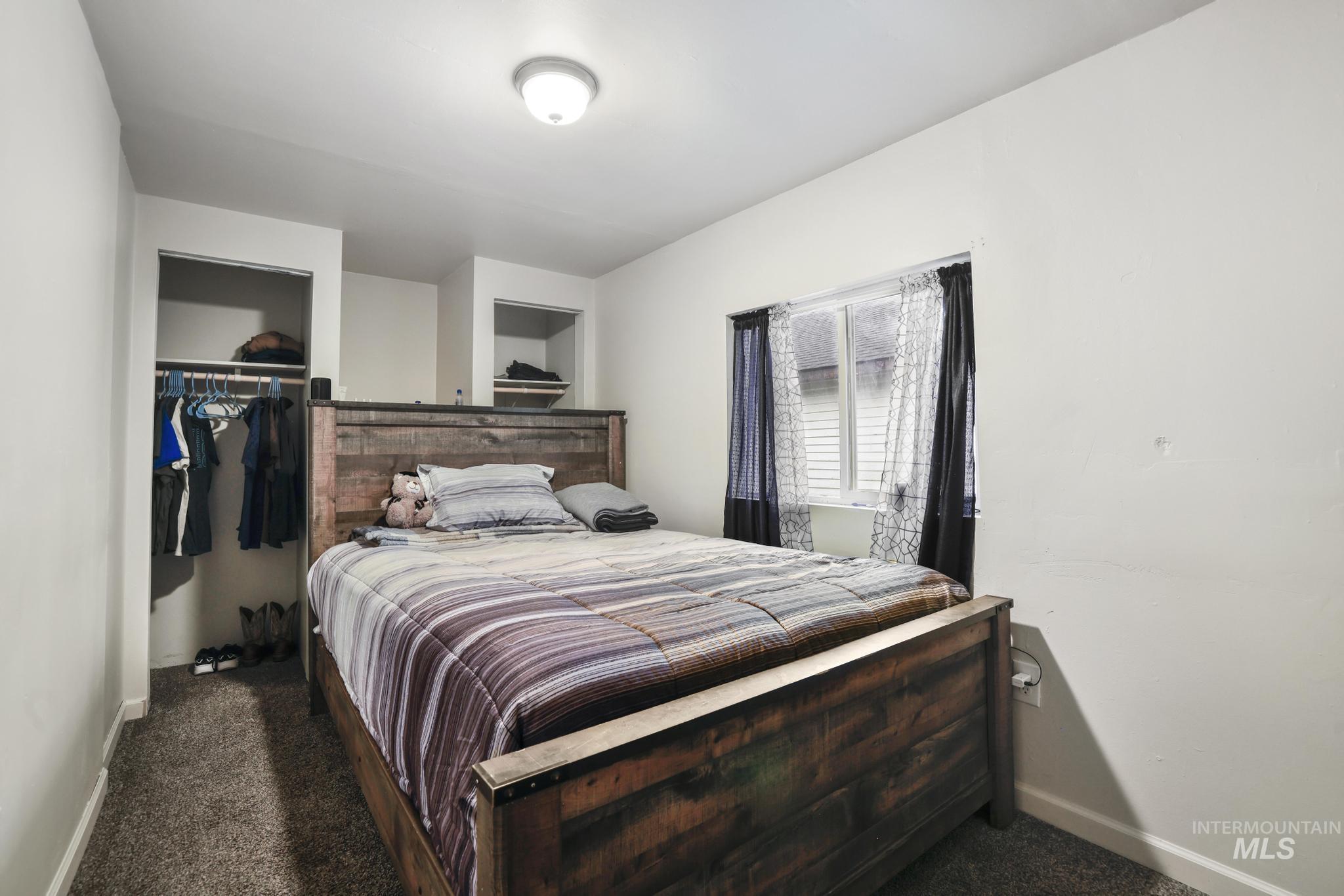 230 2nd St Property Photo 6