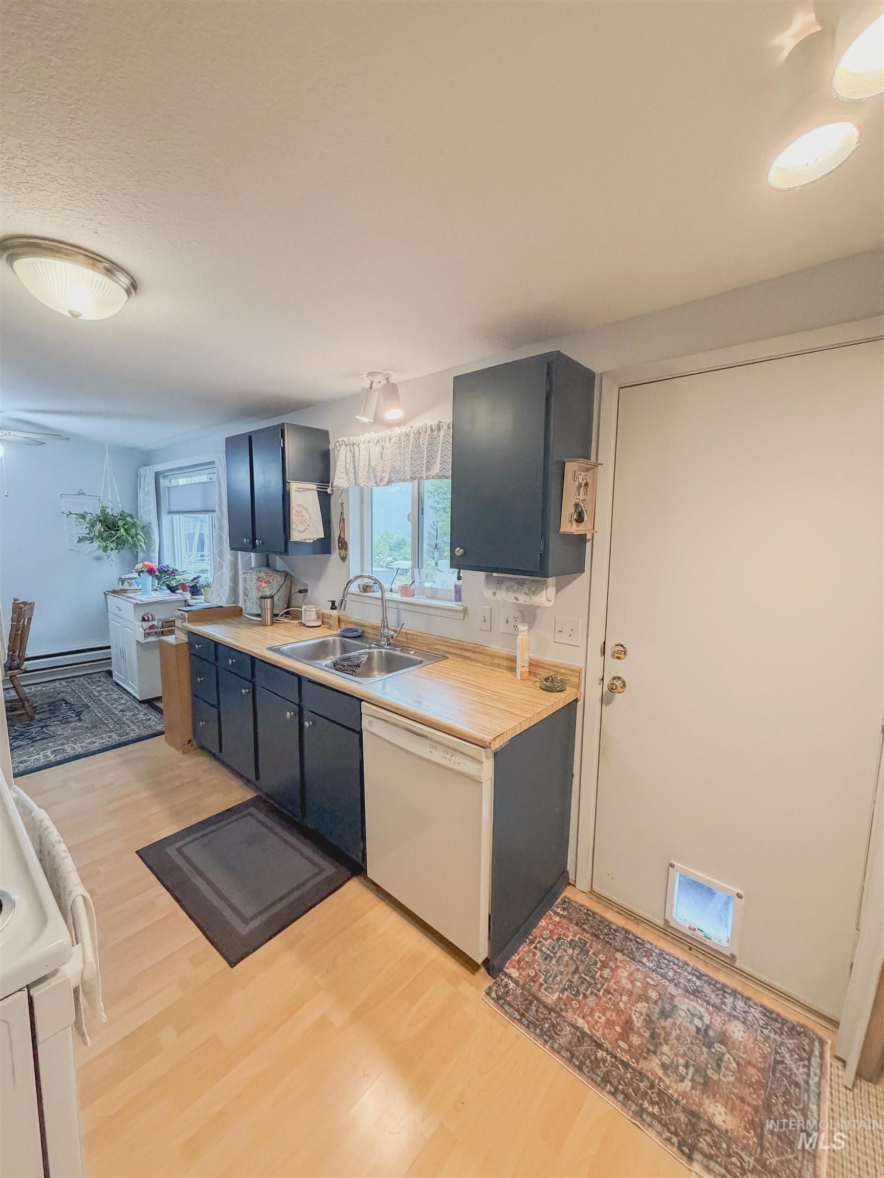 12779 Hartford Property Photo 9