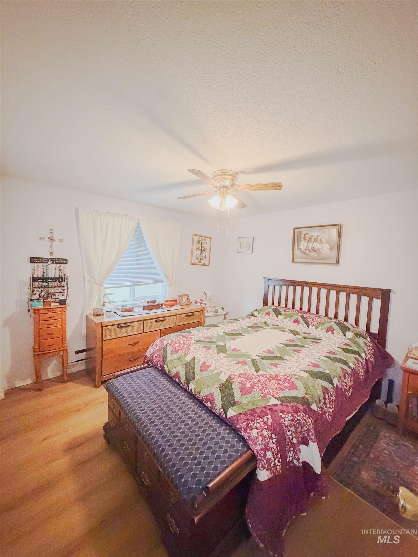 12779 Hartford Property Photo 11