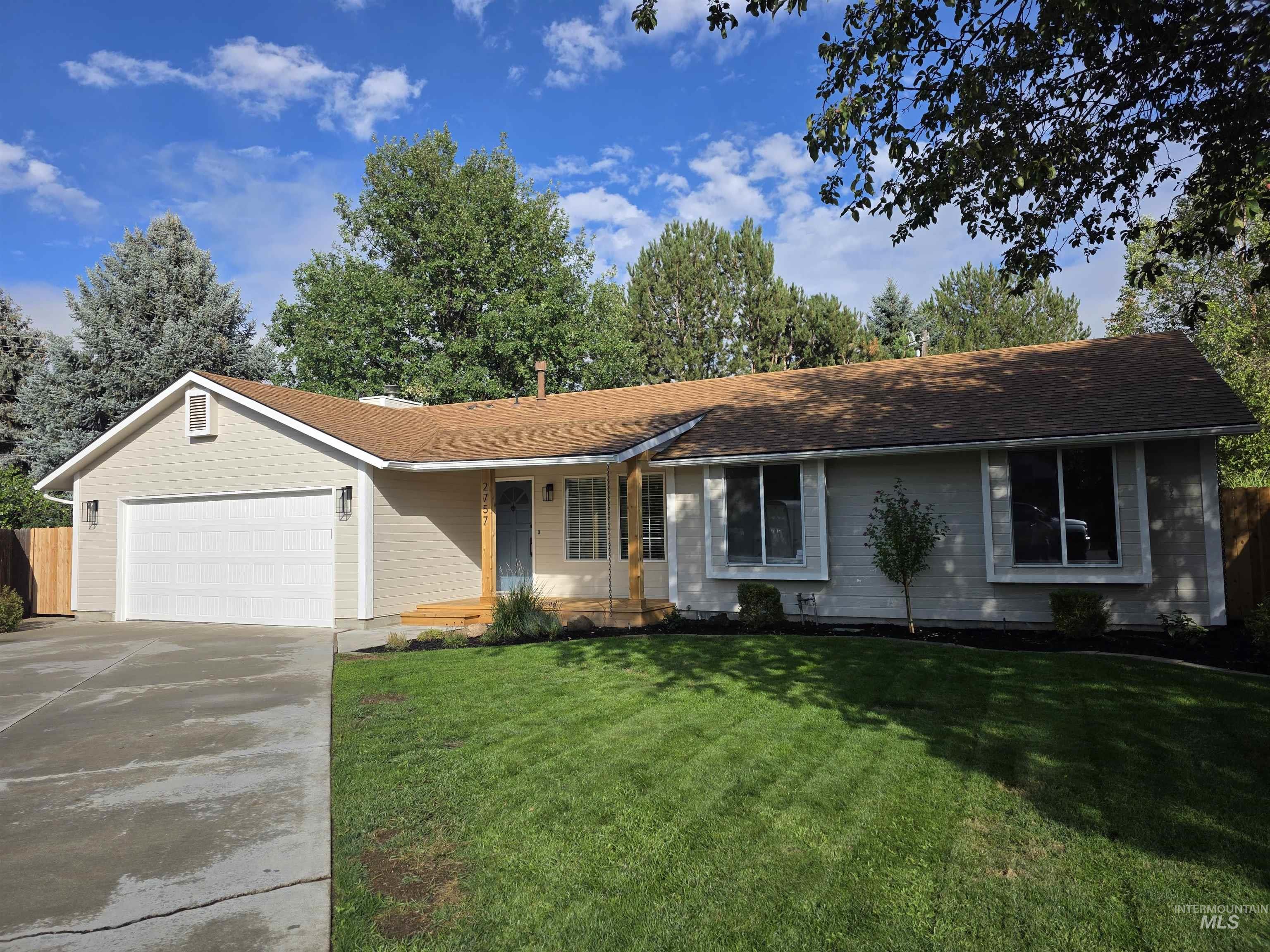 2757 E Boston Ct. Property Photo 1