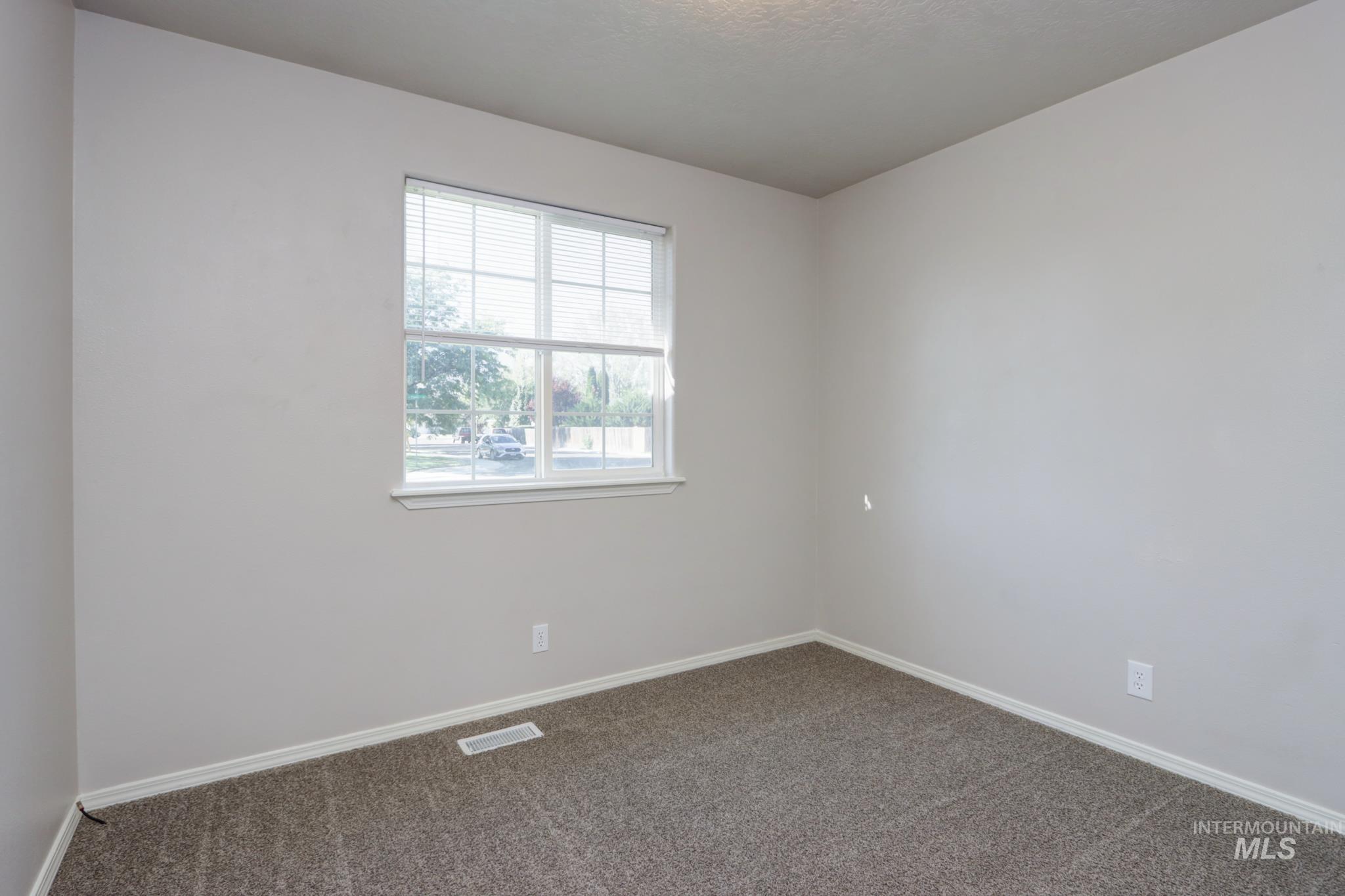 1914 W Curlew Property Photo 19