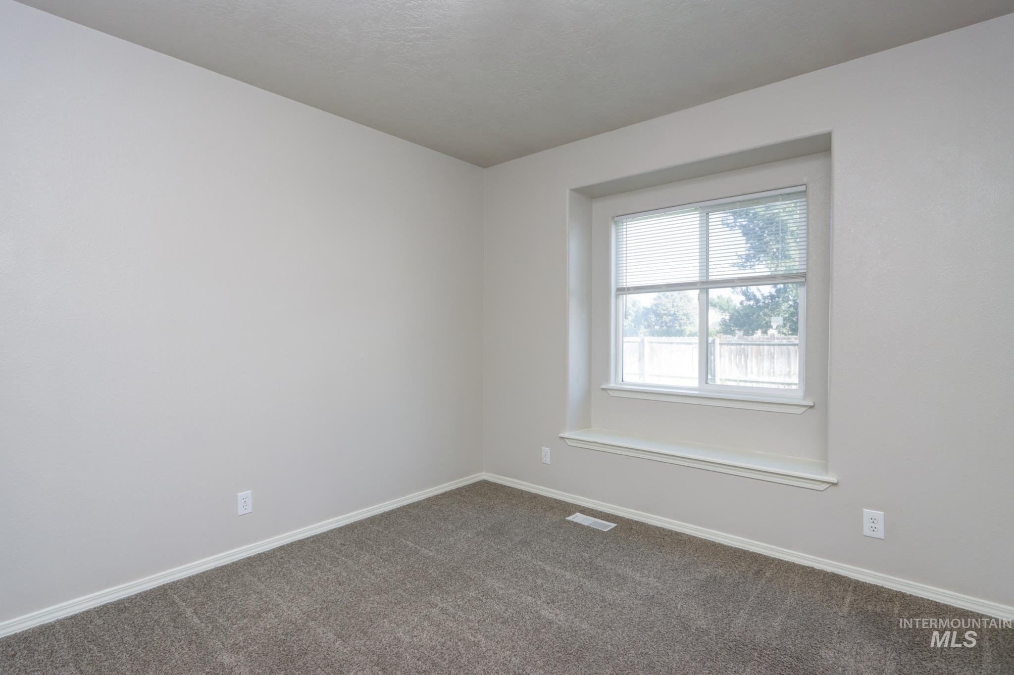 1914 W Curlew Property Photo 23