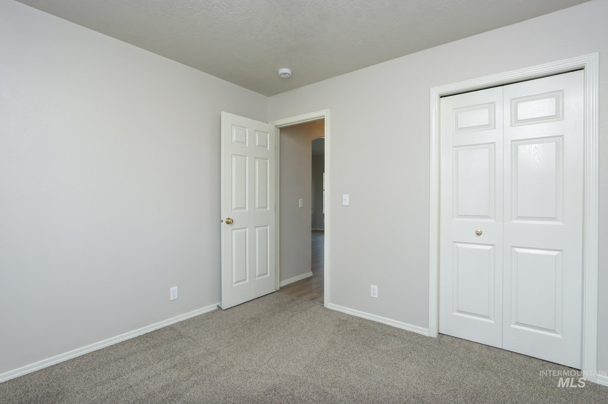1914 W Curlew Property Photo 24