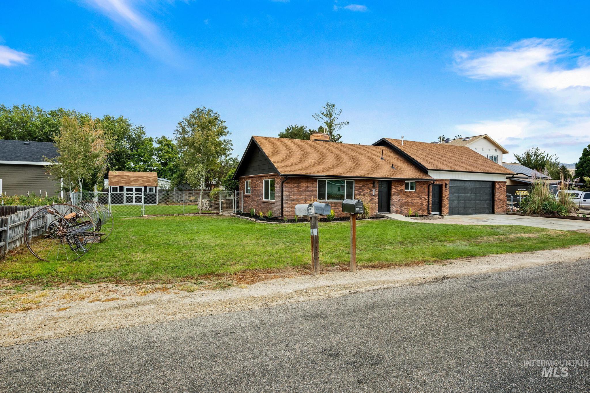 10520 W Arnold Rd Property Photo 2
