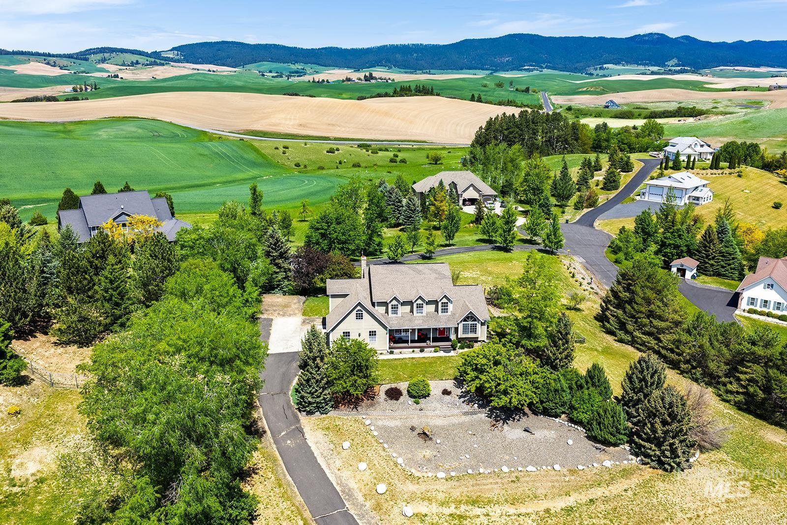 1060 Canterwood Property Photo 45