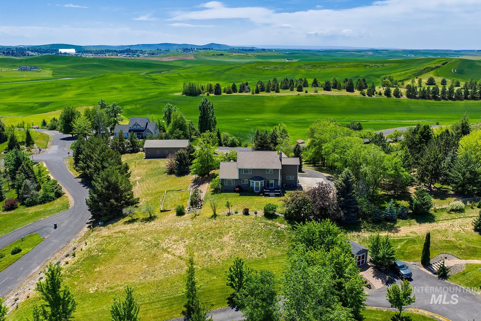 1060 Canterwood Property Photo 47