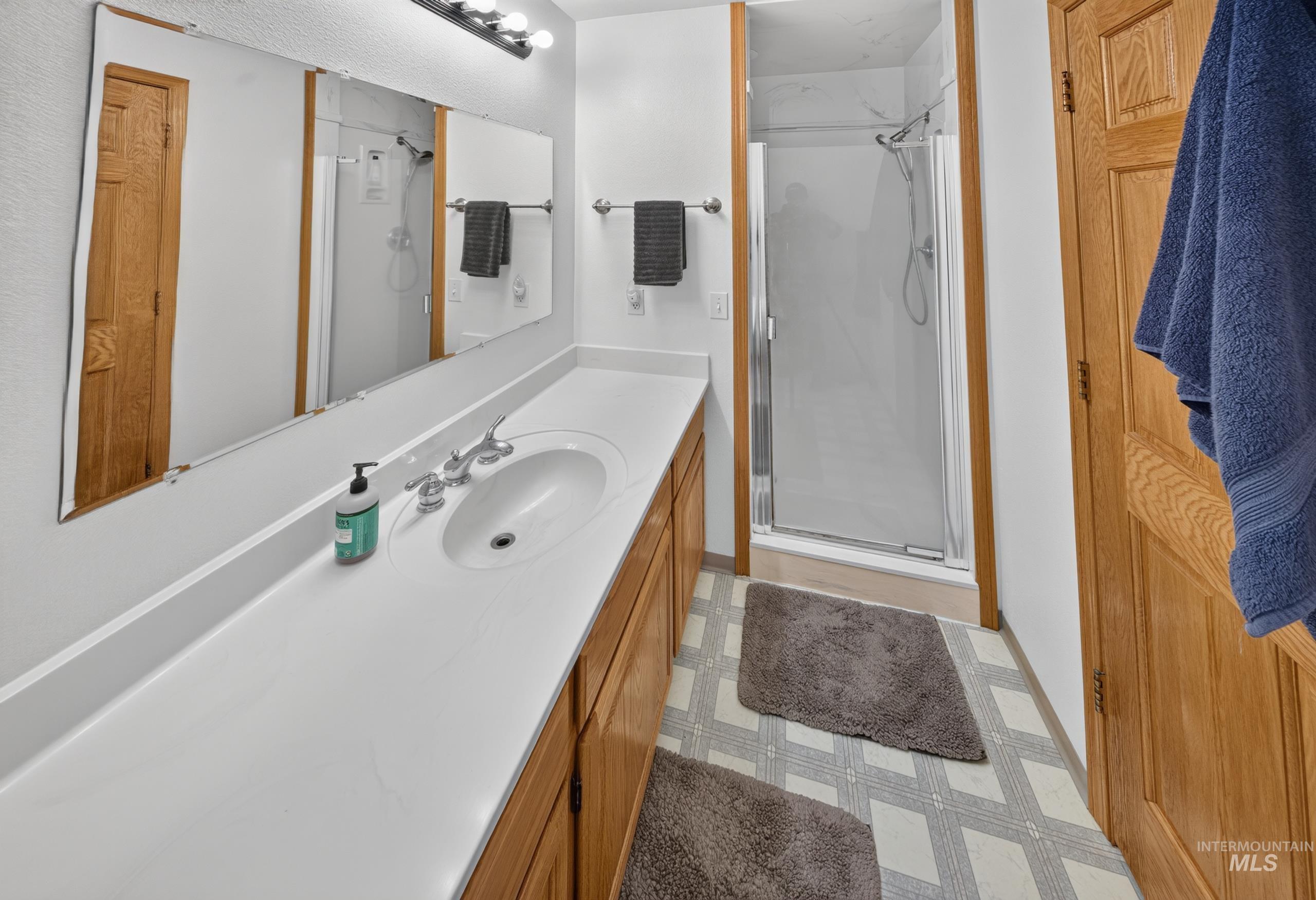 5540 Finley Rd Property Photo 38