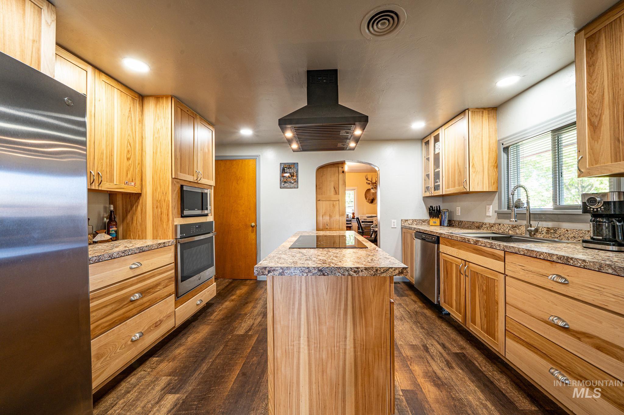 67 Jessup Road Property Photo 4
