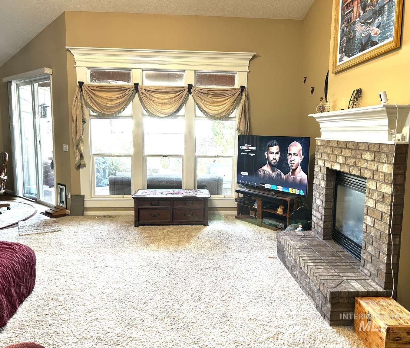 3738 N Hollymount Way Property Photo 2