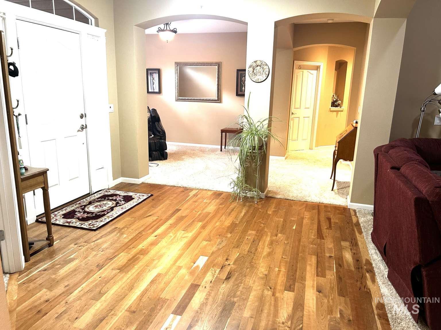 3738 N Hollymount Way Property Photo 4