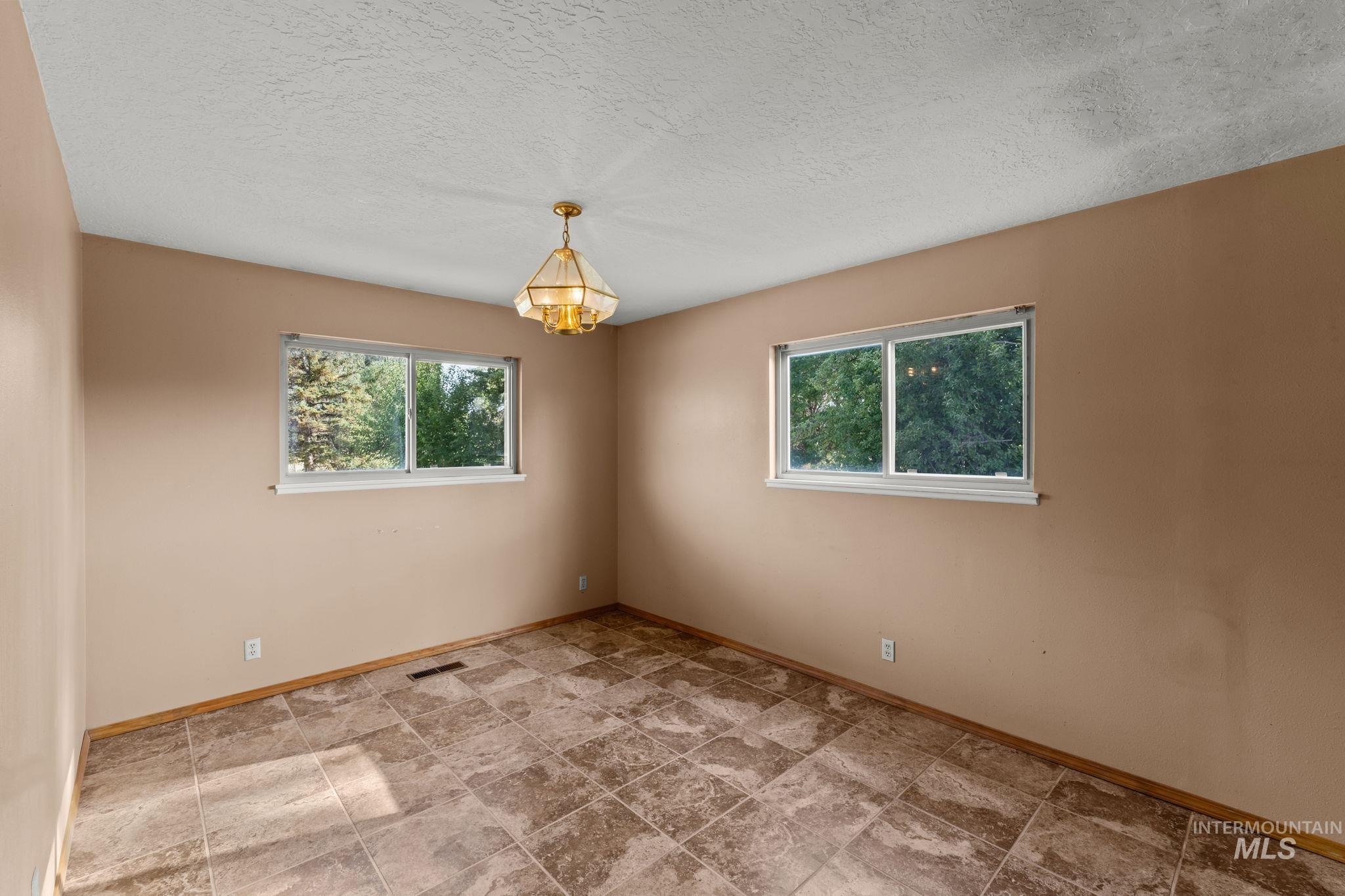 1296 E 4400 N Property Photo 12