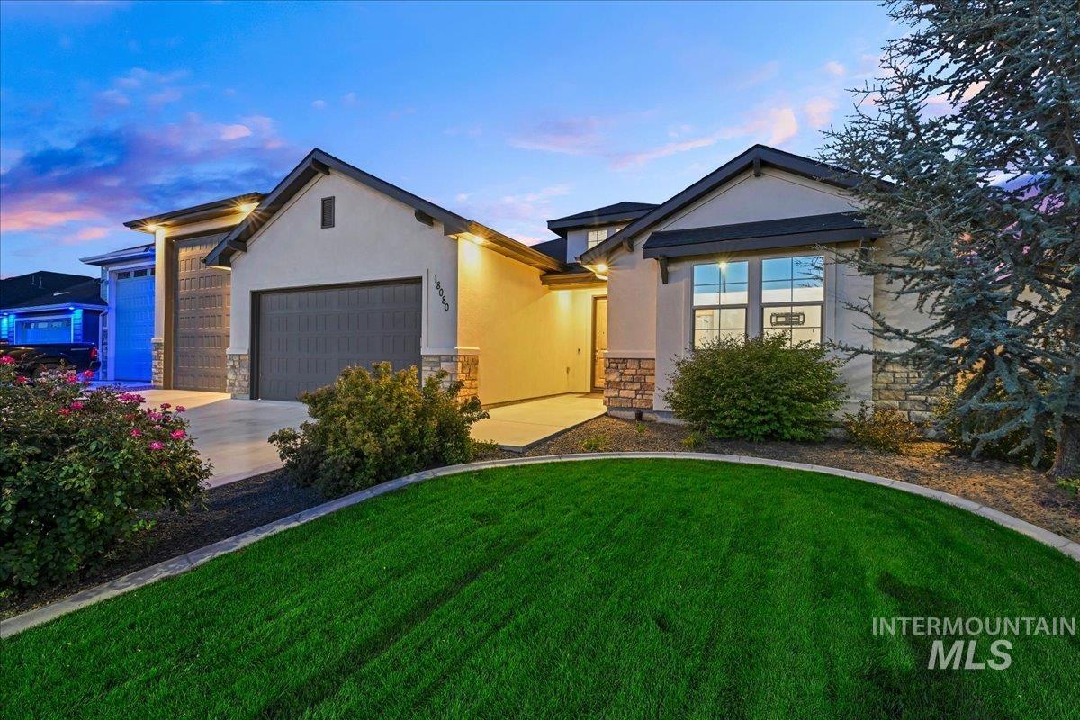 18080 N Treeline Ave Property Photo 1