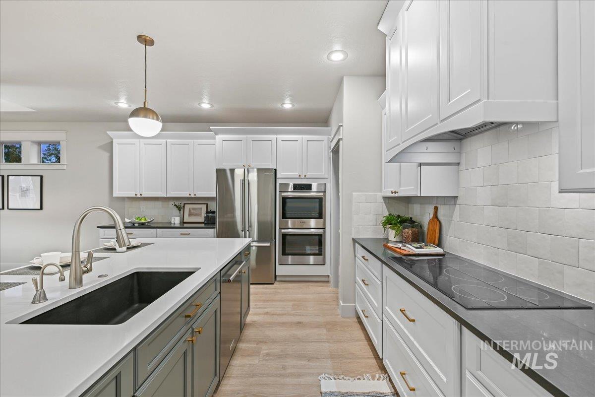 18080 N Treeline Ave Property Photo 8