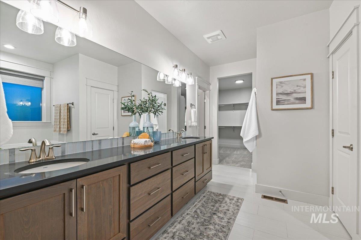 18080 N Treeline Ave Property Photo 21