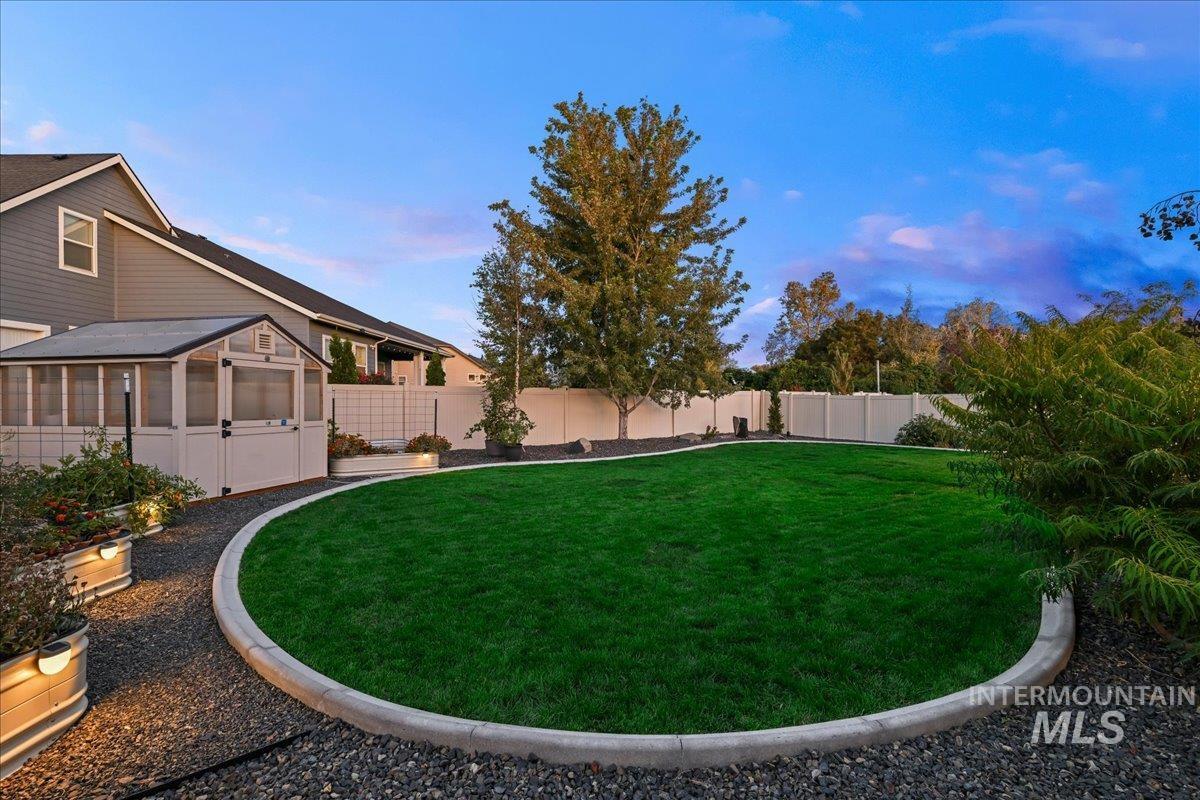 18080 N Treeline Ave Property Photo 40