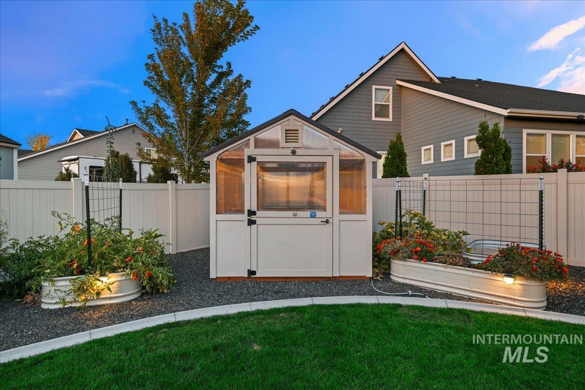 18080 N Treeline Ave Property Photo 41