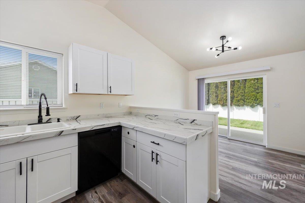 480 Silver Pheasant Property Photo 7