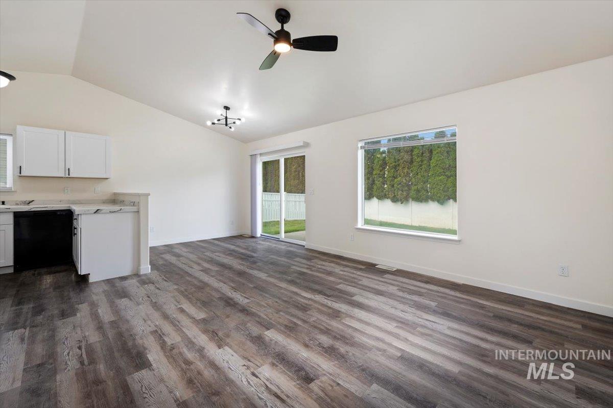 480 Silver Pheasant Property Photo 8