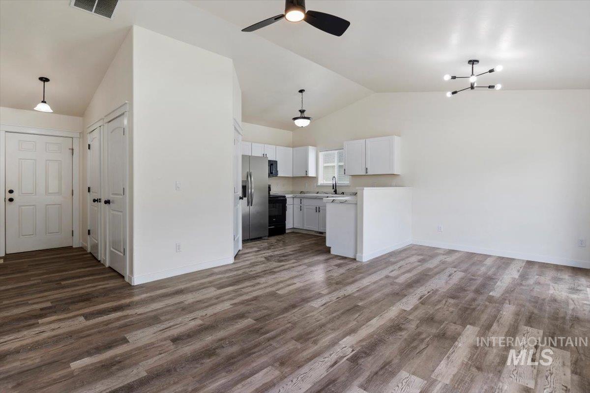 480 Silver Pheasant Property Photo 9