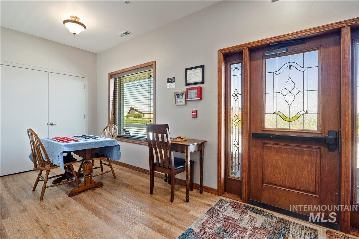 1221 21st Property Photo 4