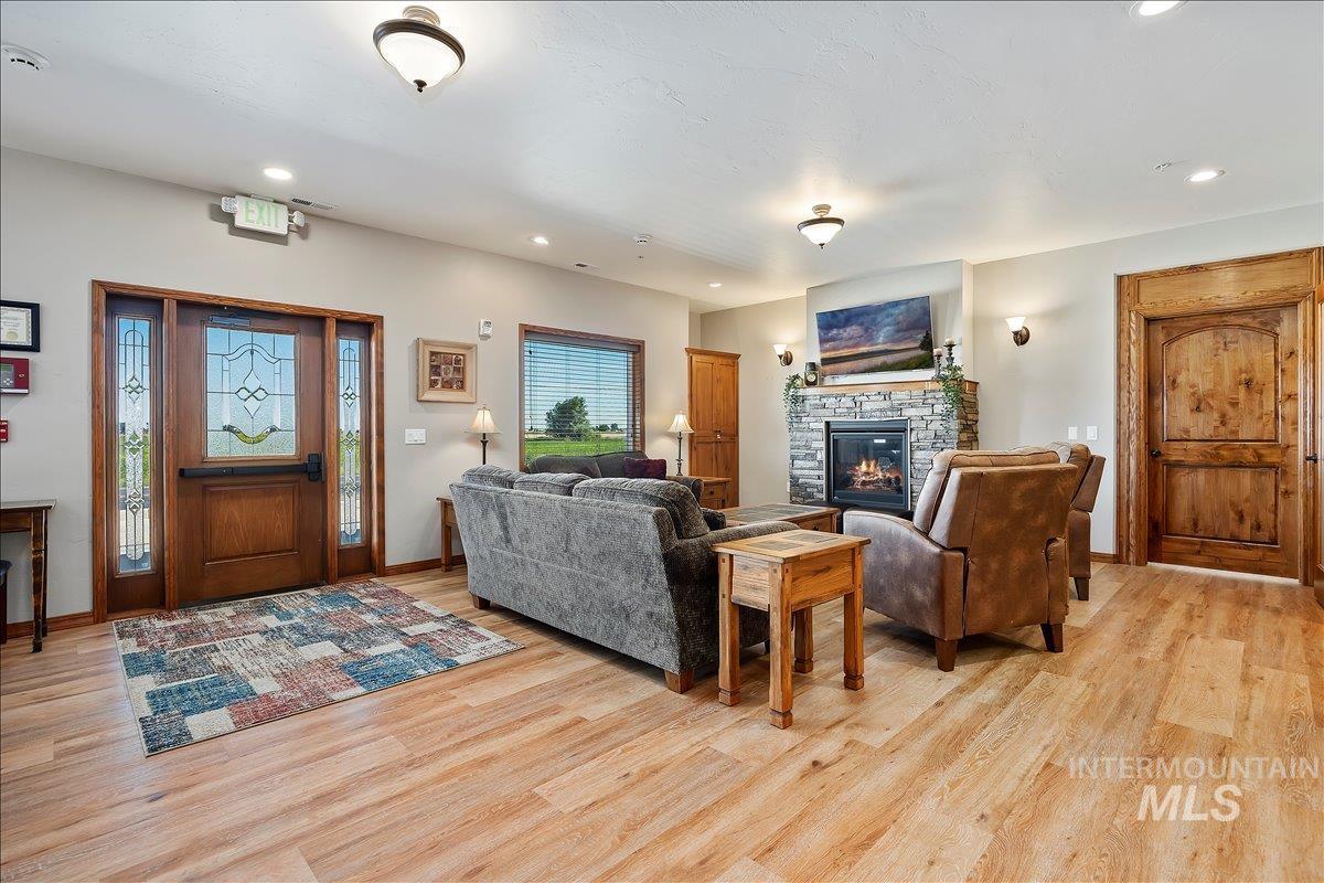 1221 21st Property Photo 6