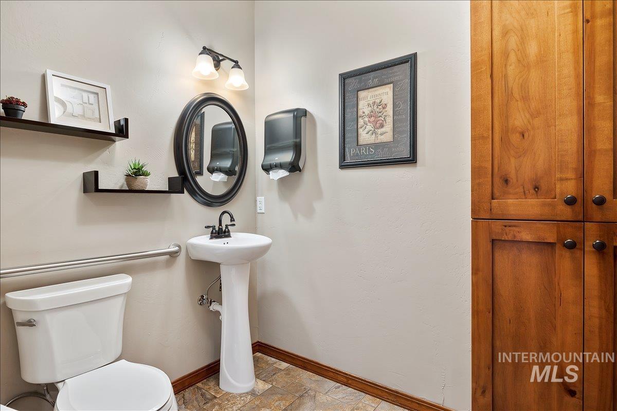 1221 21st Property Photo 22