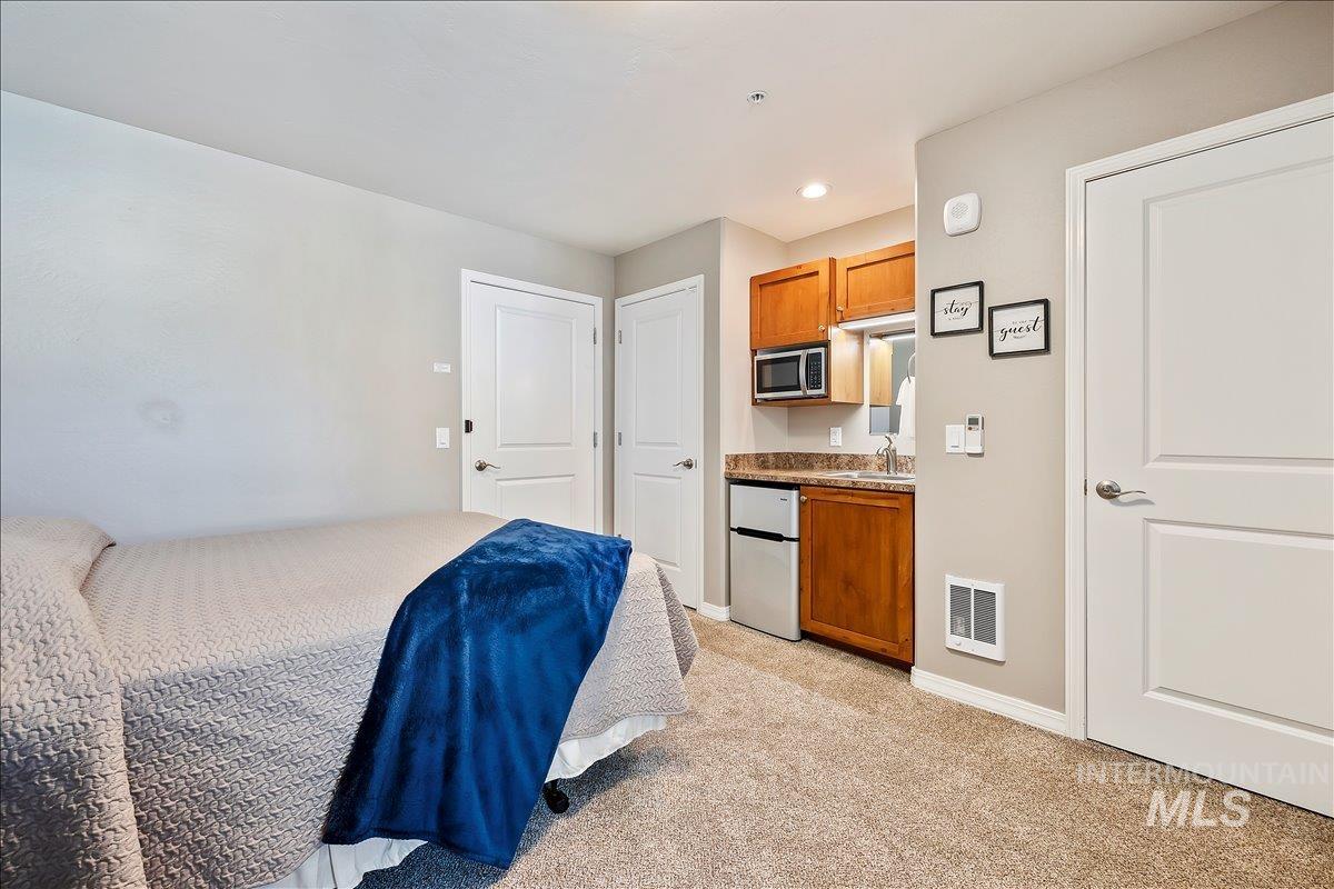 1221 21st Property Photo 24