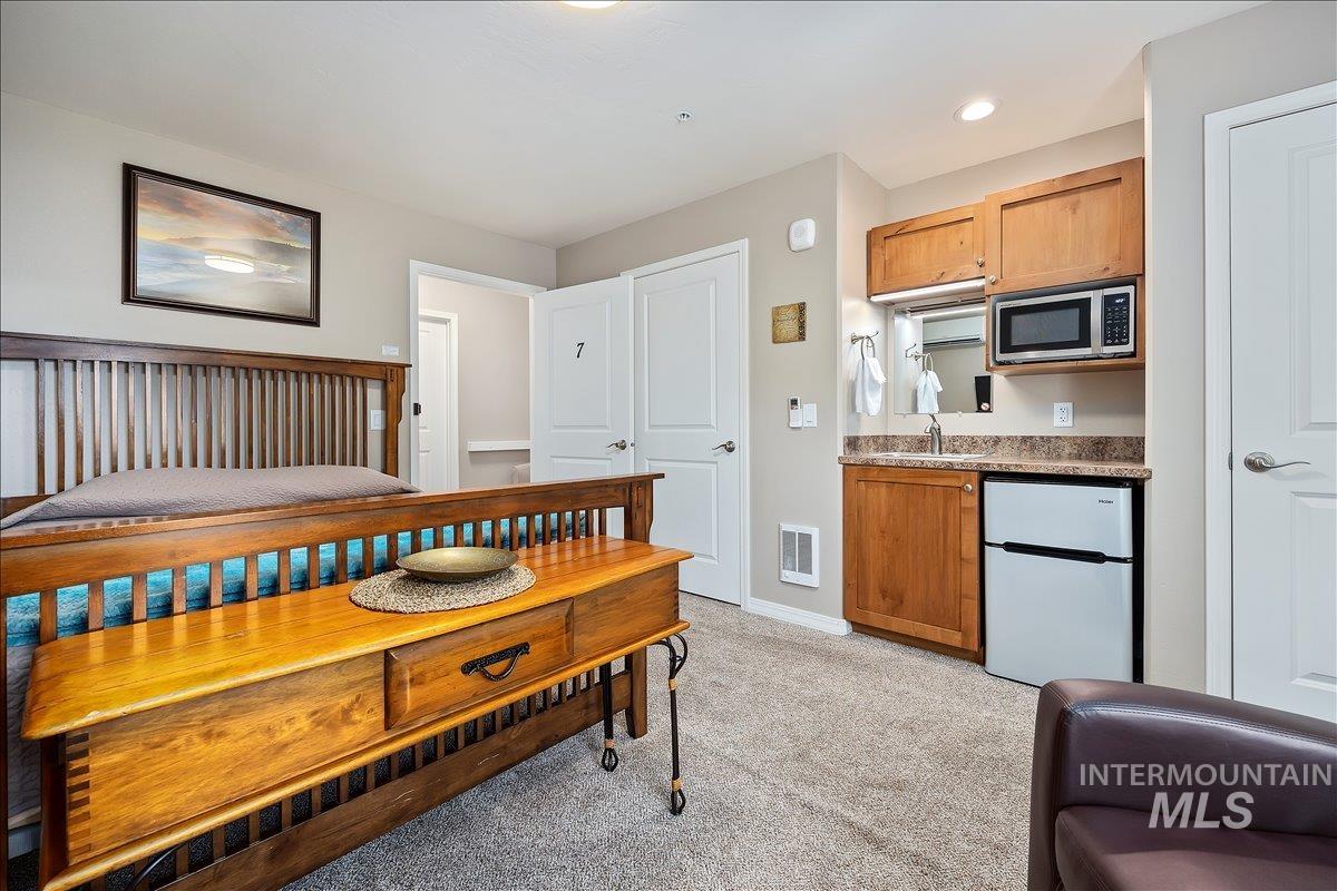 1221 21st Property Photo 29