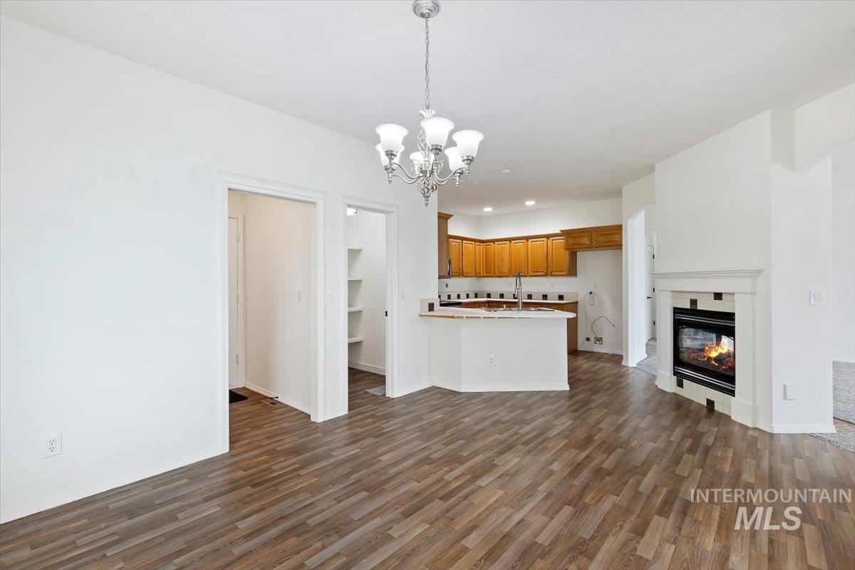 4000 E Chesapeake Dr Property Photo 7
