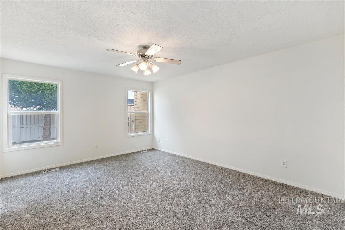 4000 E Chesapeake Dr Property Photo 16