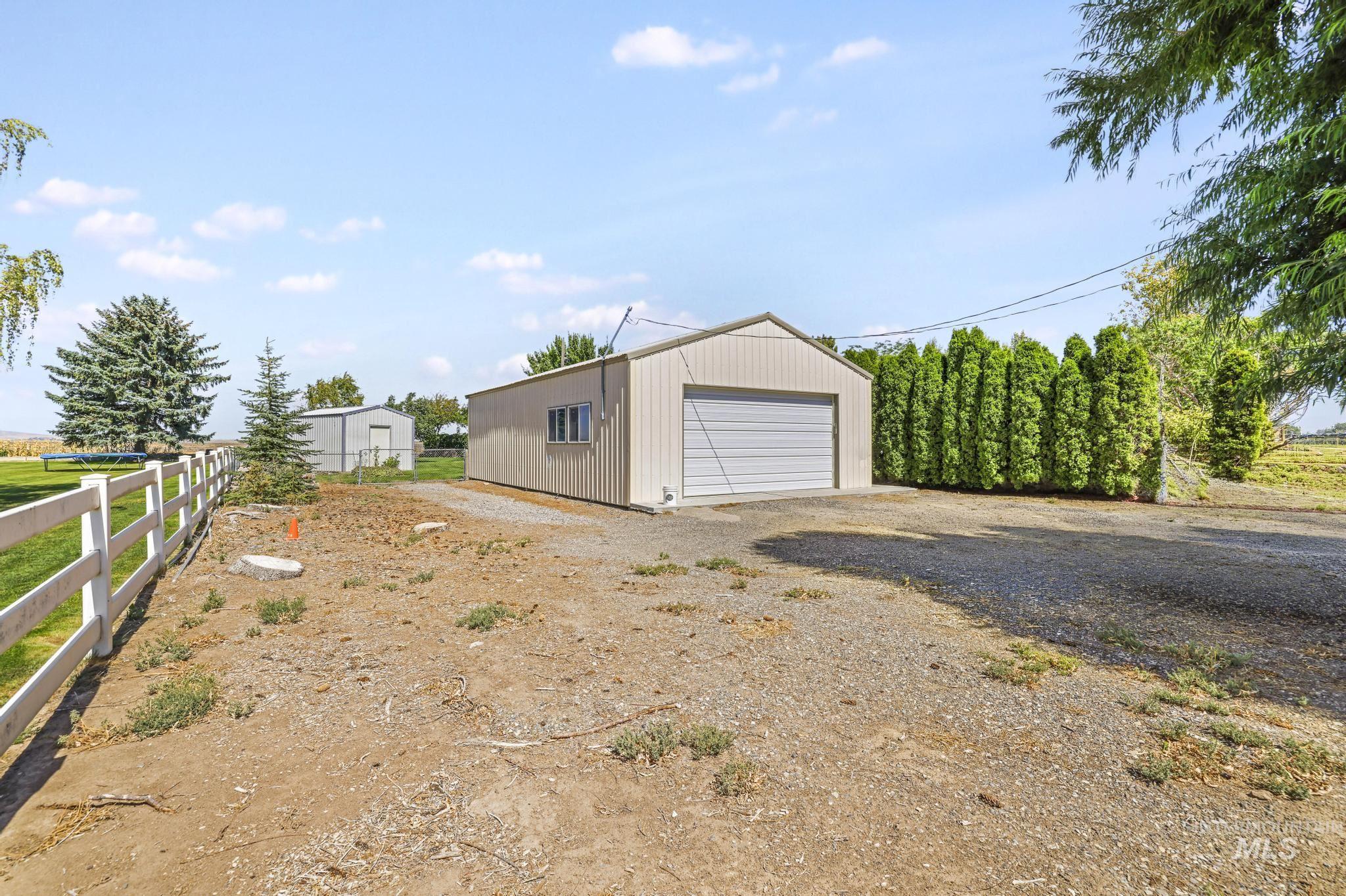 918 W Baseline Rd Property Photo 3