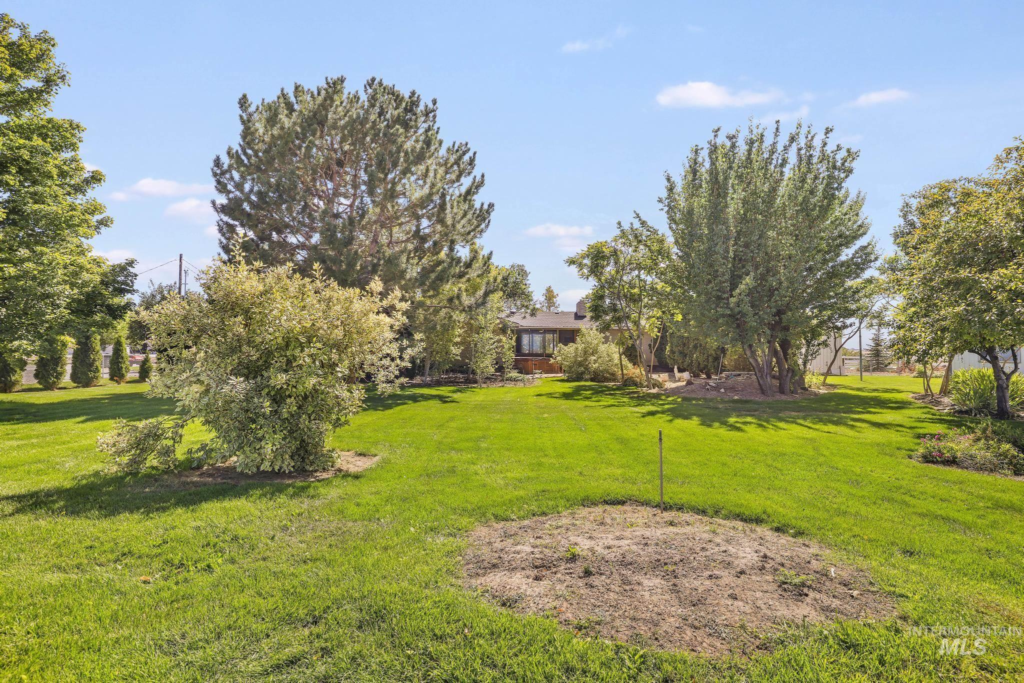918 W Baseline Rd Property Photo 16
