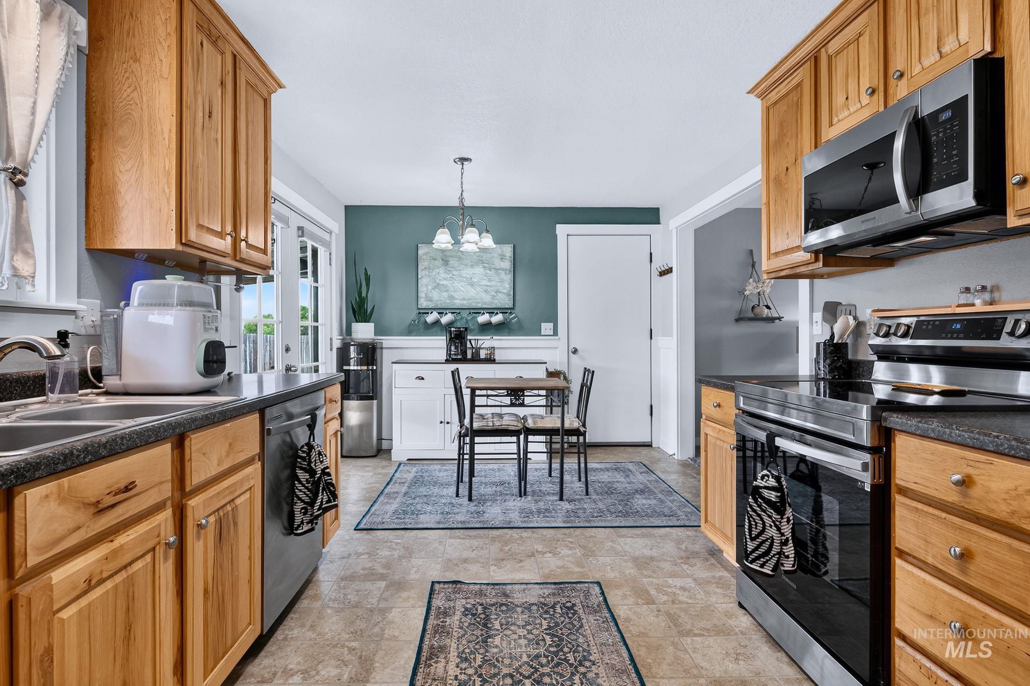 11469 W Hanks St Property Photo 17