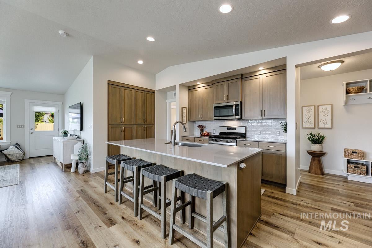 348 W Radiant Ridge Property Photo 4
