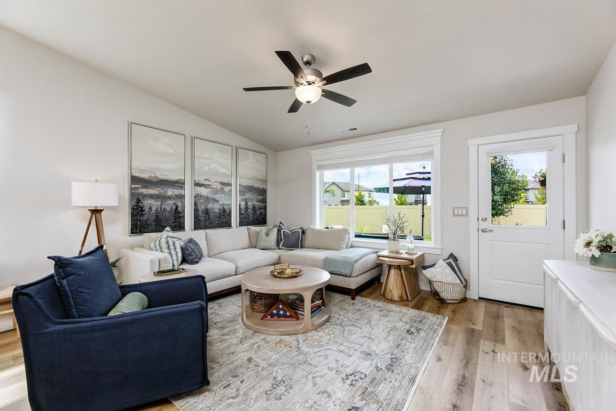 348 W Radiant Ridge Property Photo 13