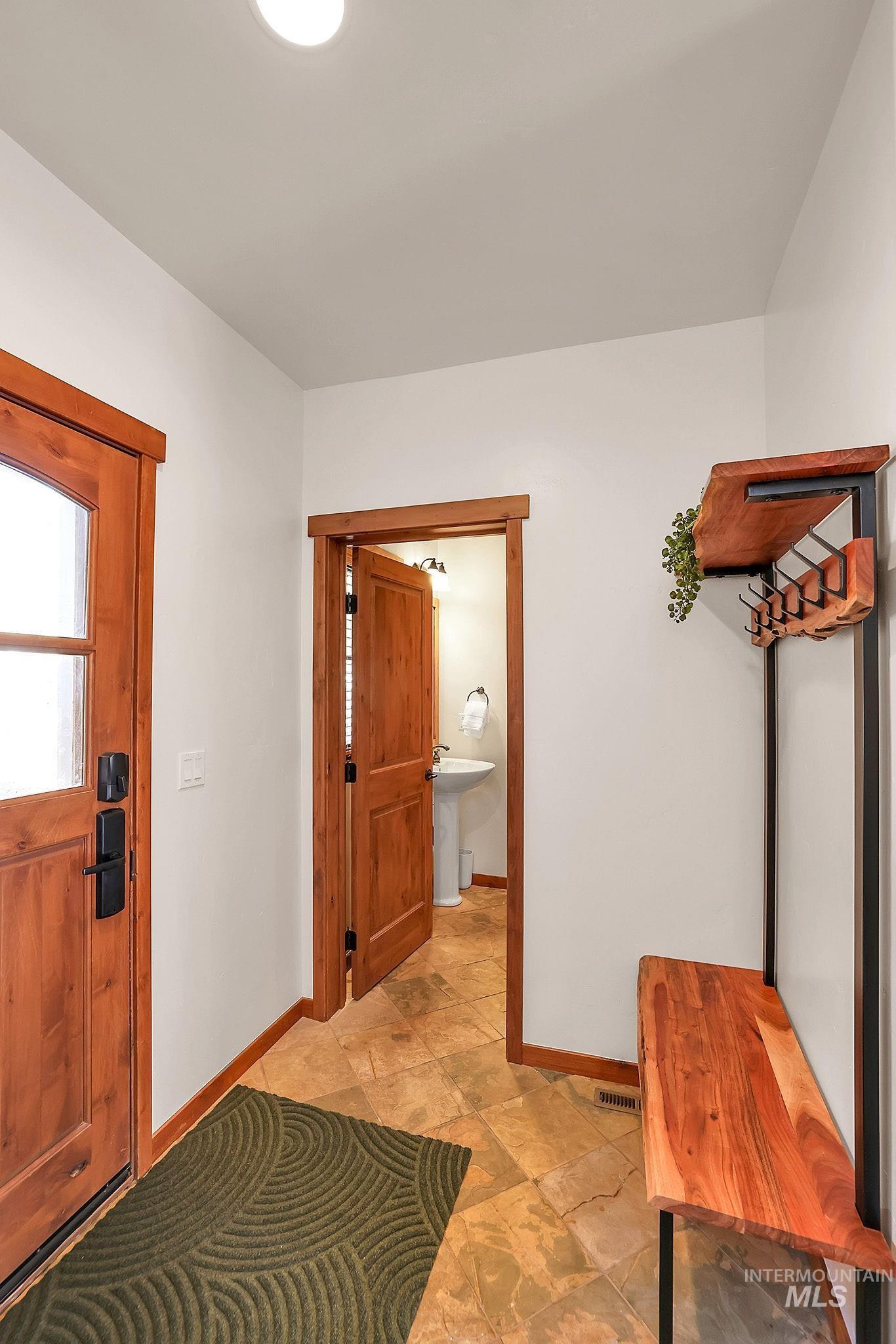 78 Clearwater Court Property Photo 10