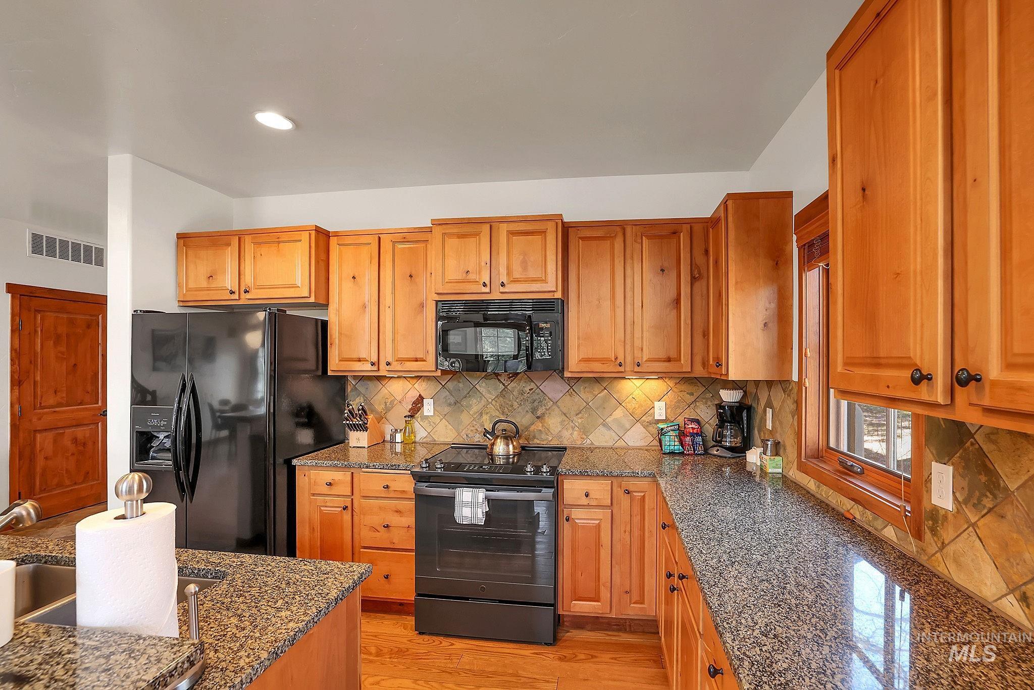 78 Clearwater Court Property Photo 18