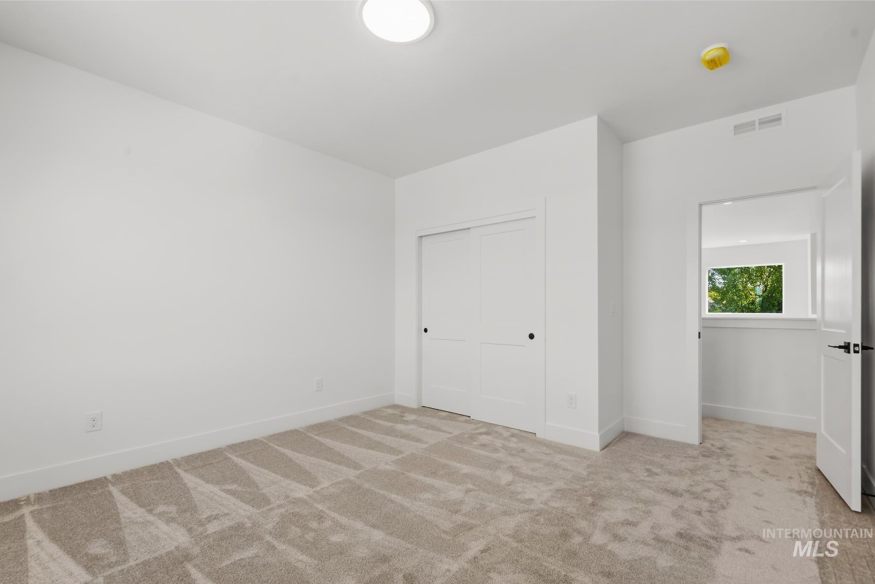 2866 N Stone Mill Ave Property Photo 20
