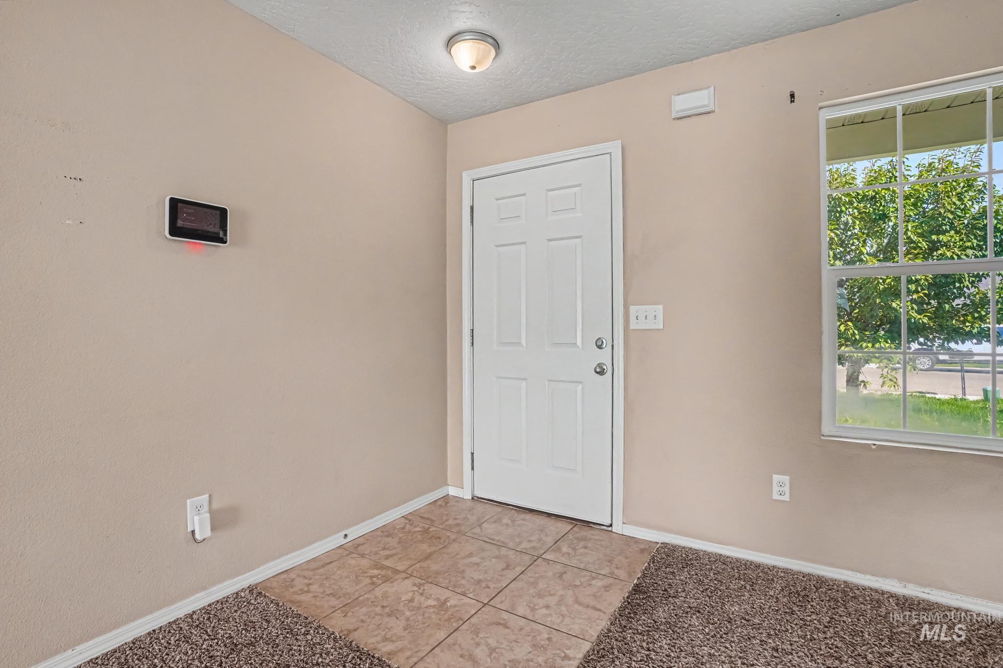 3004 Stone Creek St Property Photo 3