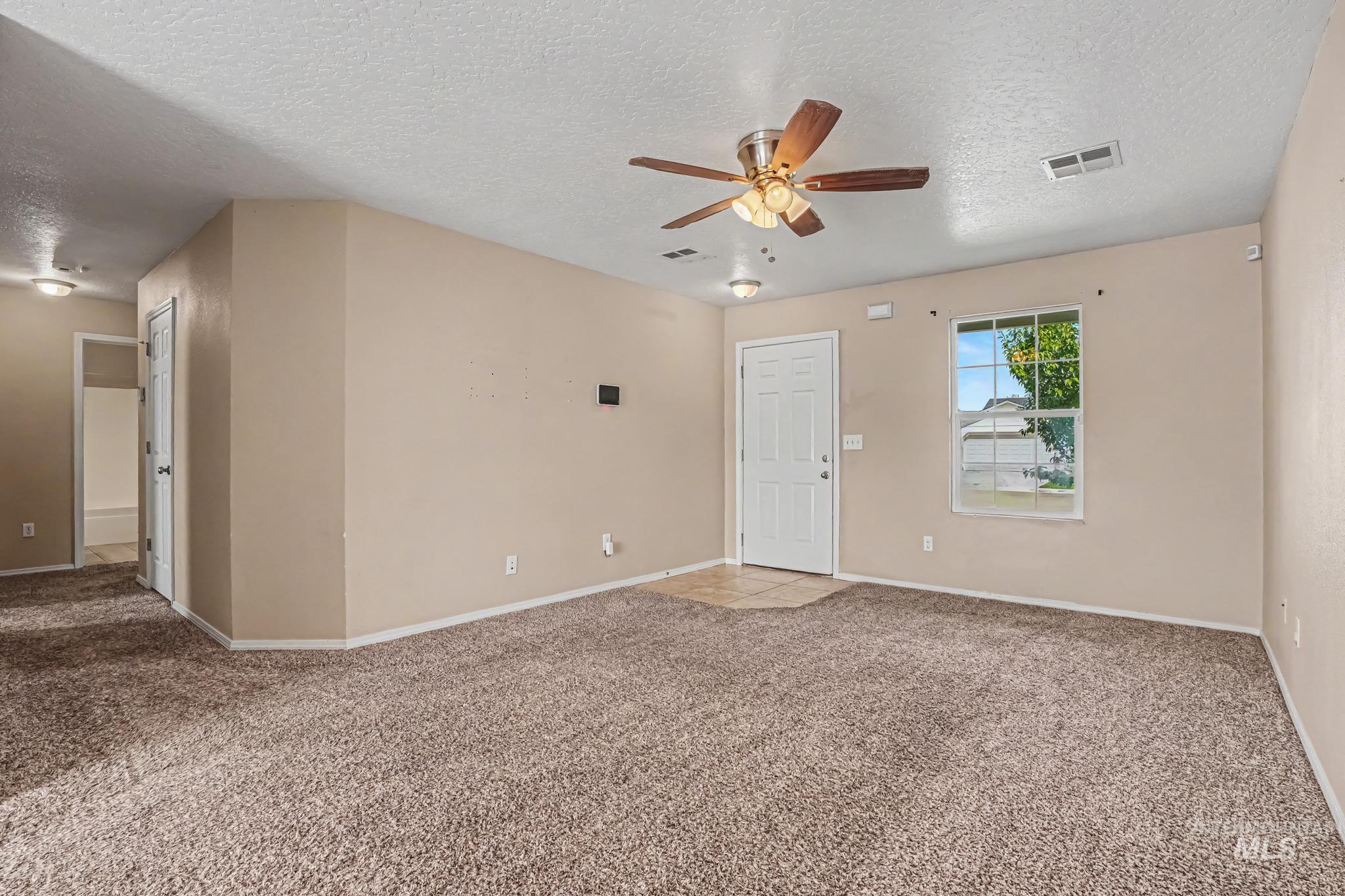 3004 Stone Creek St Property Photo 5