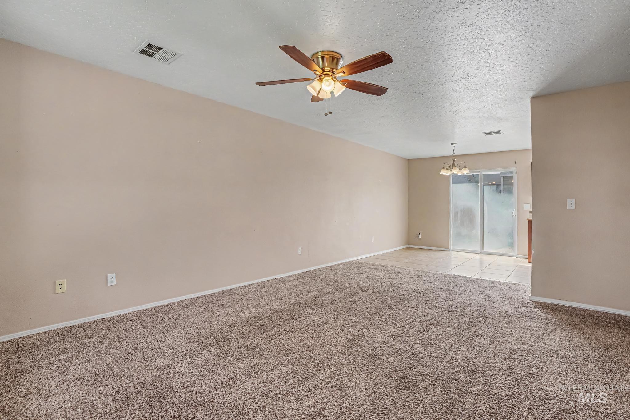 3004 Stone Creek St Property Photo 6