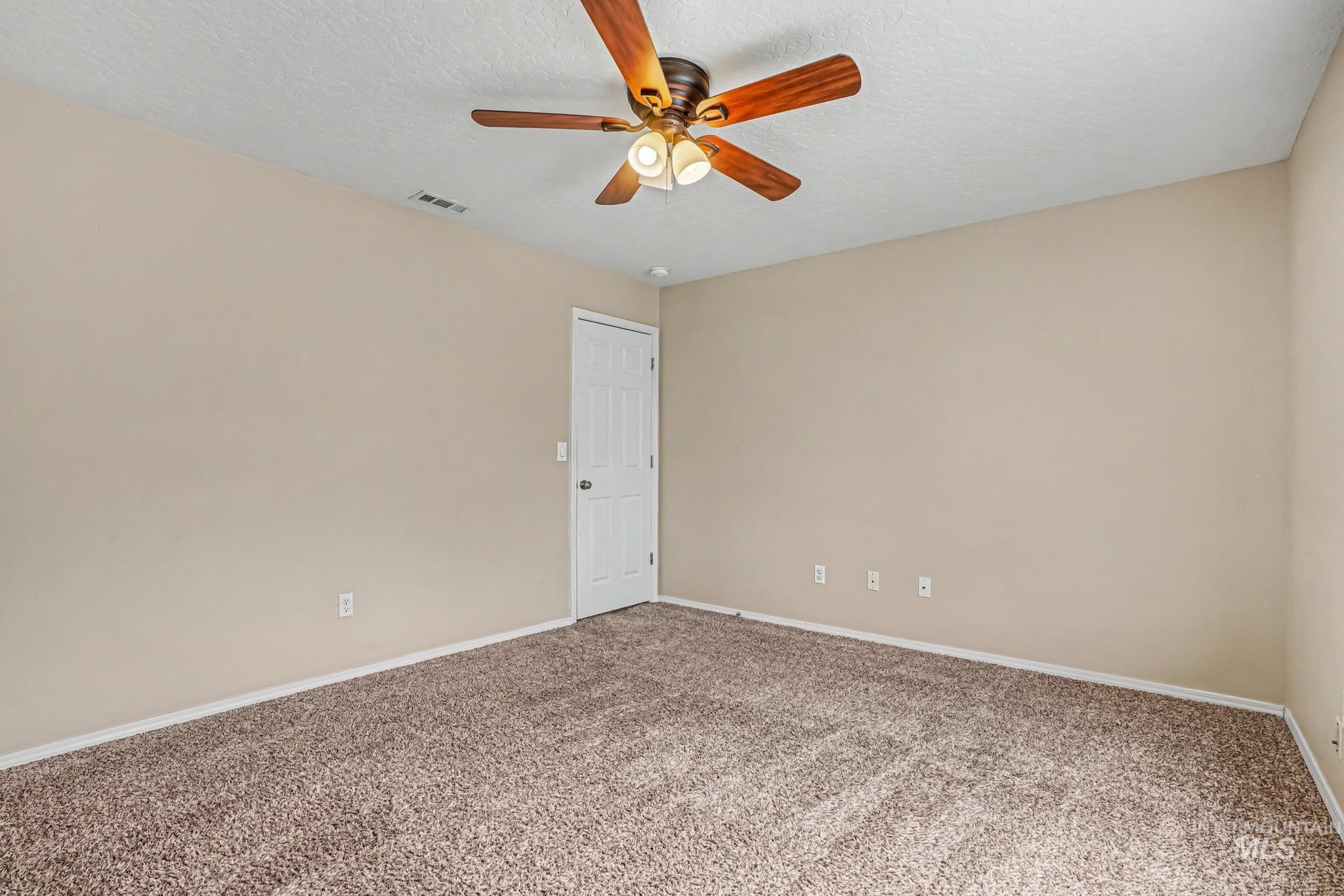 3004 Stone Creek St Property Photo 14