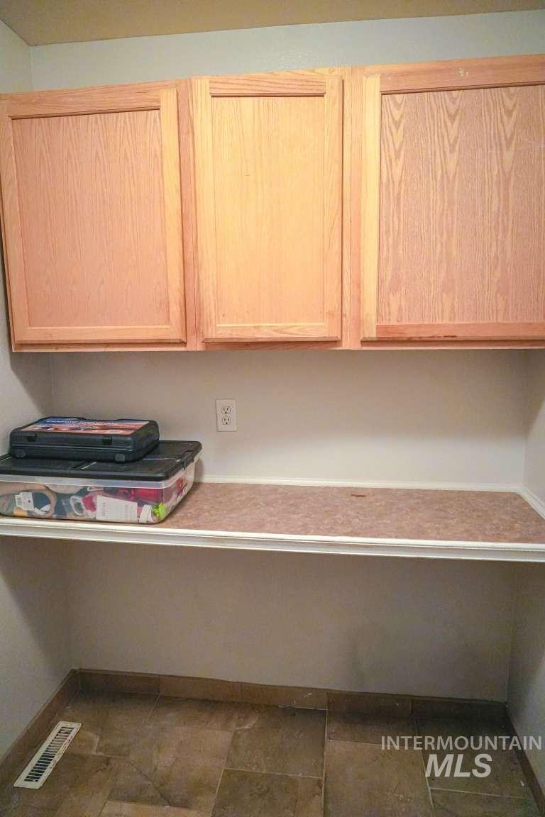 972 W Broadway Ave Property Photo 16