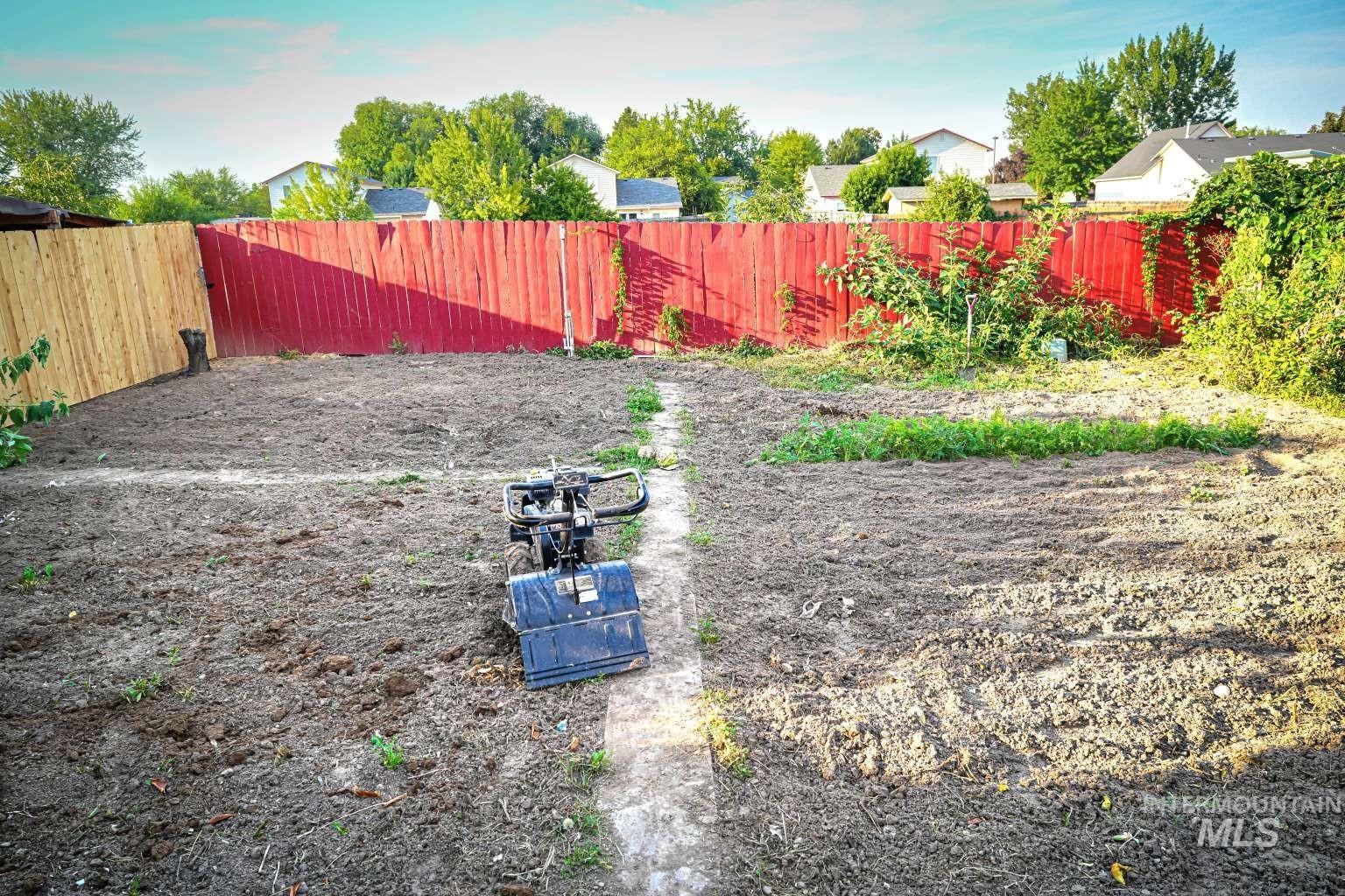 972 W Broadway Ave Property Photo 37