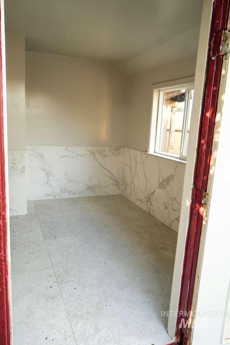 972 W Broadway Ave Property Photo 40