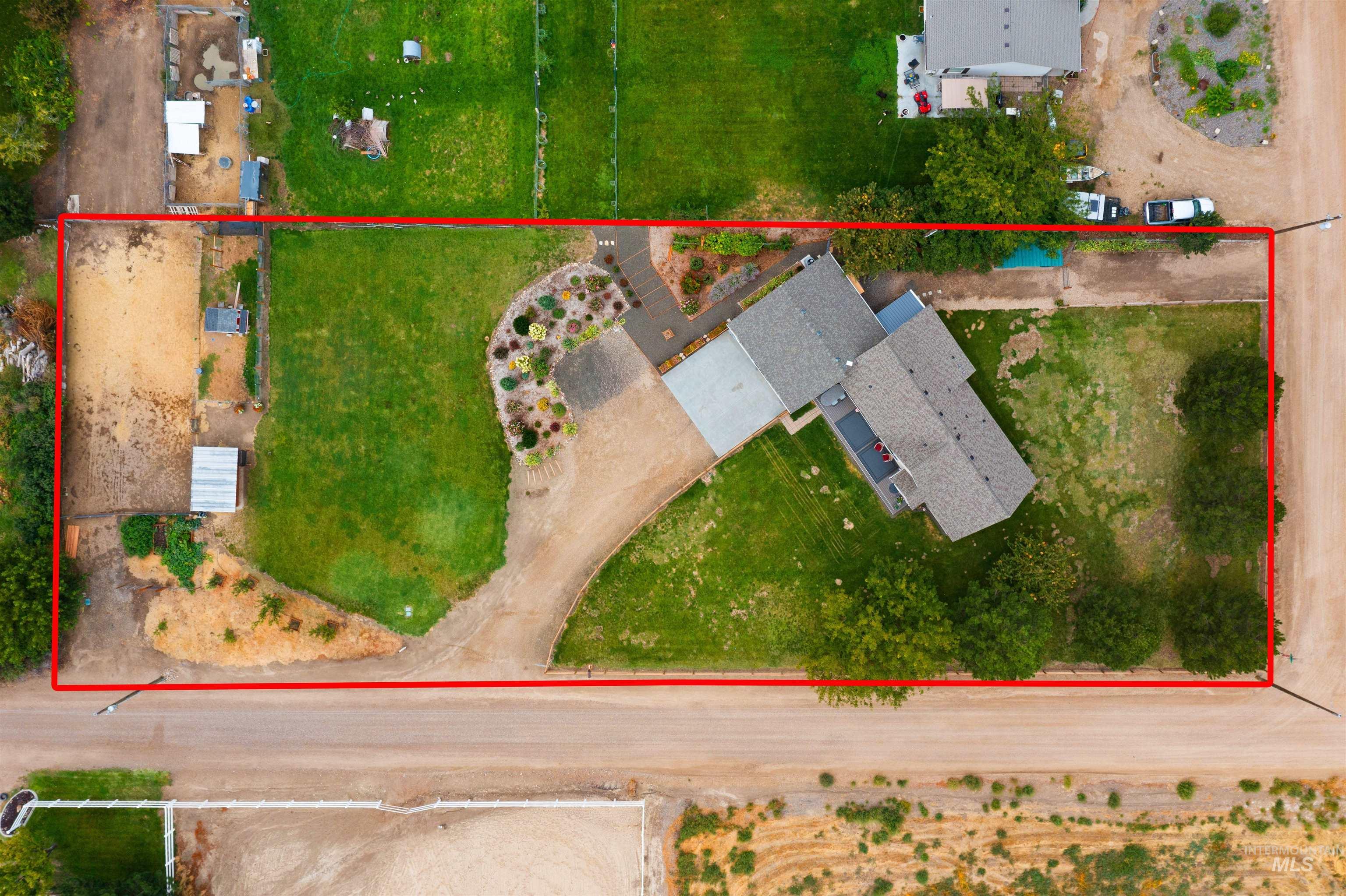 16085 Charleston Dr. Property Photo 6